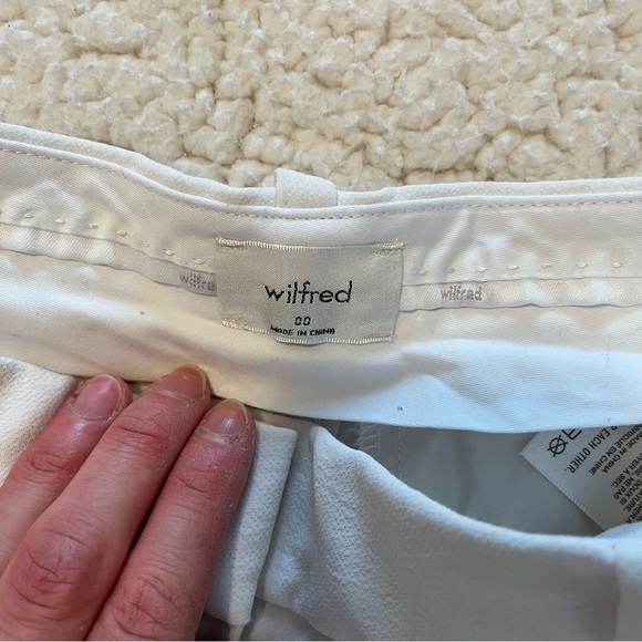 Wilfred Effortless Shorts (Light Birch) - Picture 3 of 3